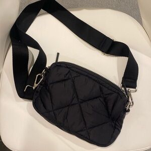 Crossbody quilted bag